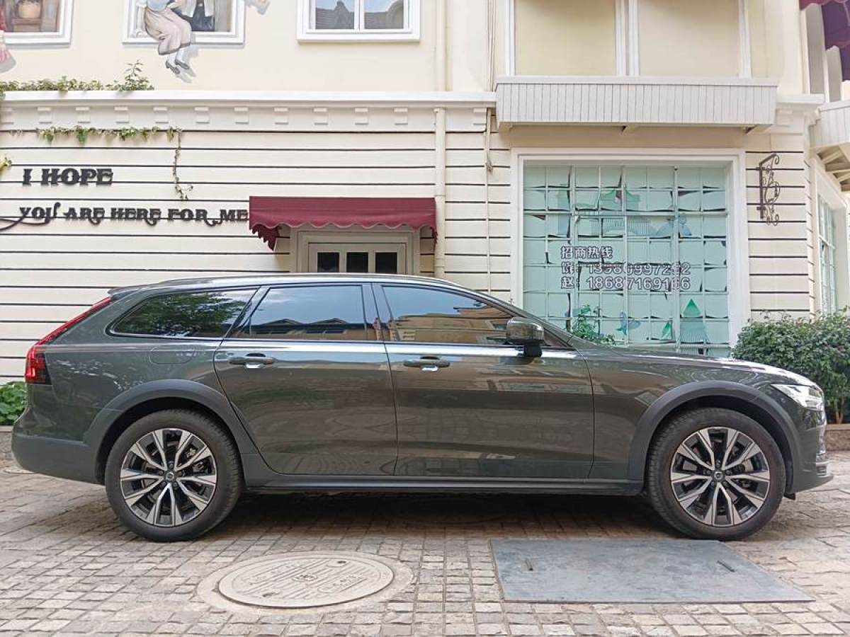 2021年8月沃爾沃 V90  2023款 Cross Country B5 AWD 智遠(yuǎn)版