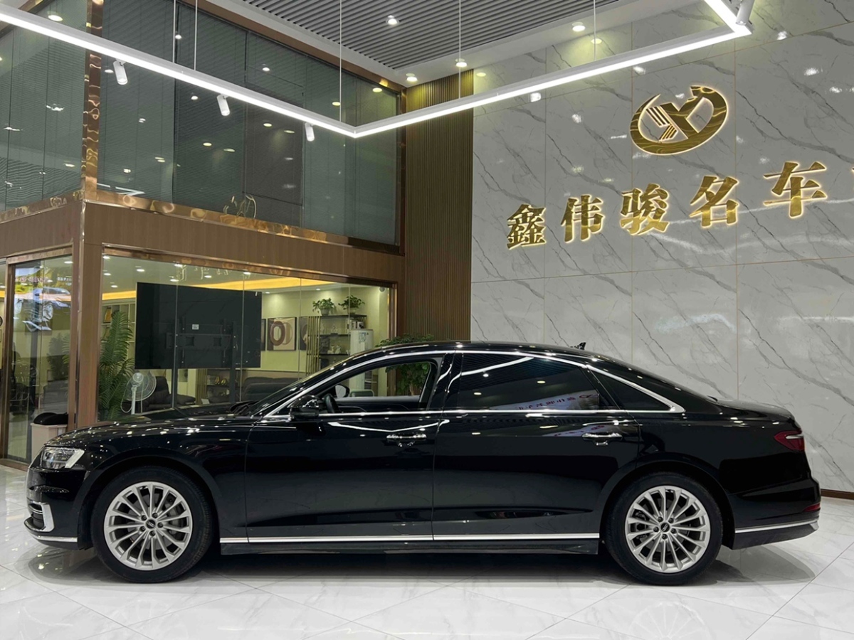 奥迪 奥迪A8  2022款 A8L 50 TFSI quattro 舒适型典藏版图片