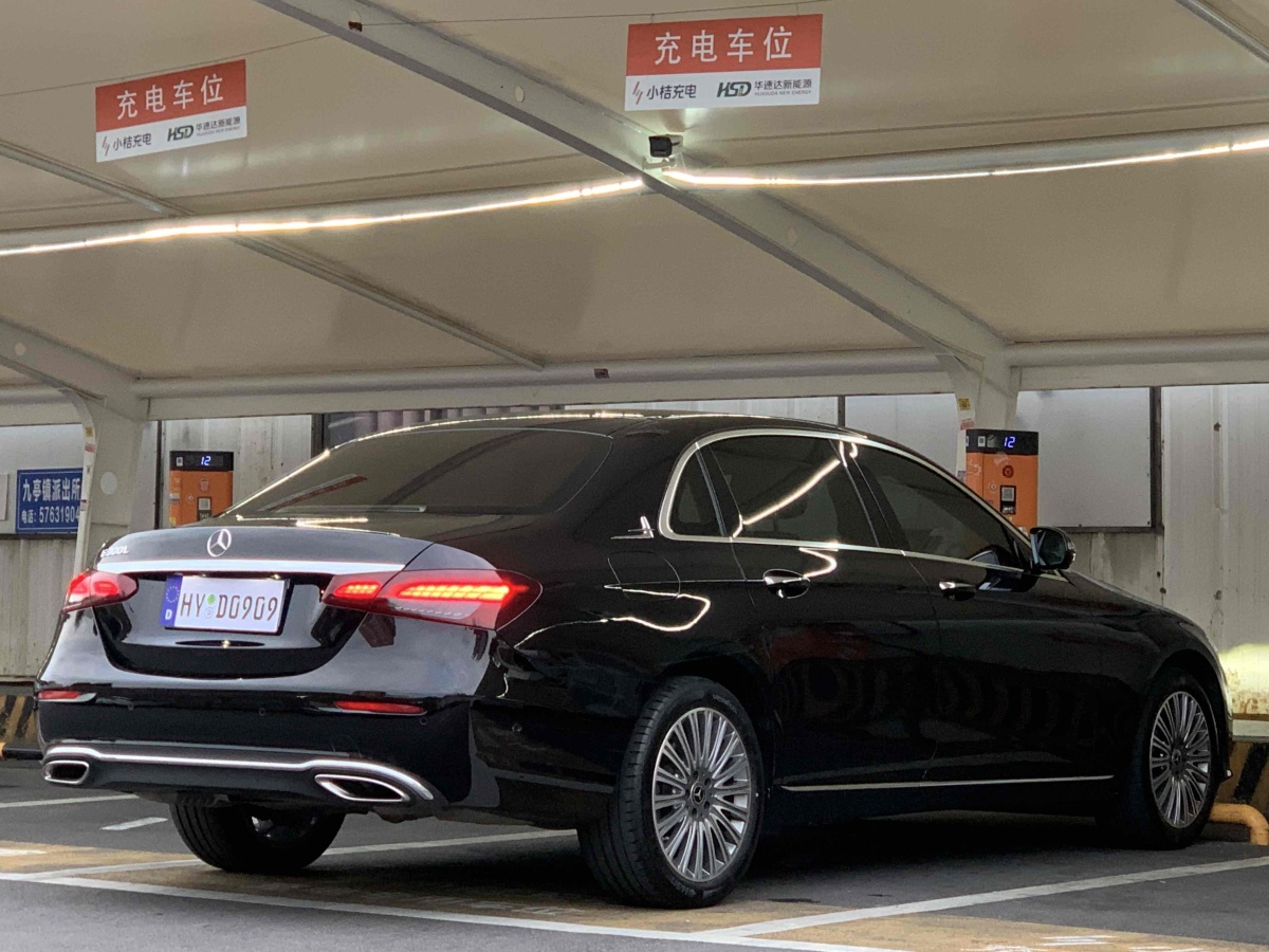 奔馳 奔馳E級  2023款 改款 E 300 L 時(shí)尚型圖片