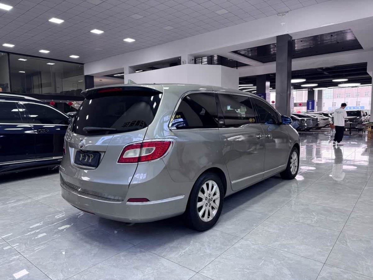 別克 GL8  2011款 3.0L XT豪華商務旗艦版圖片