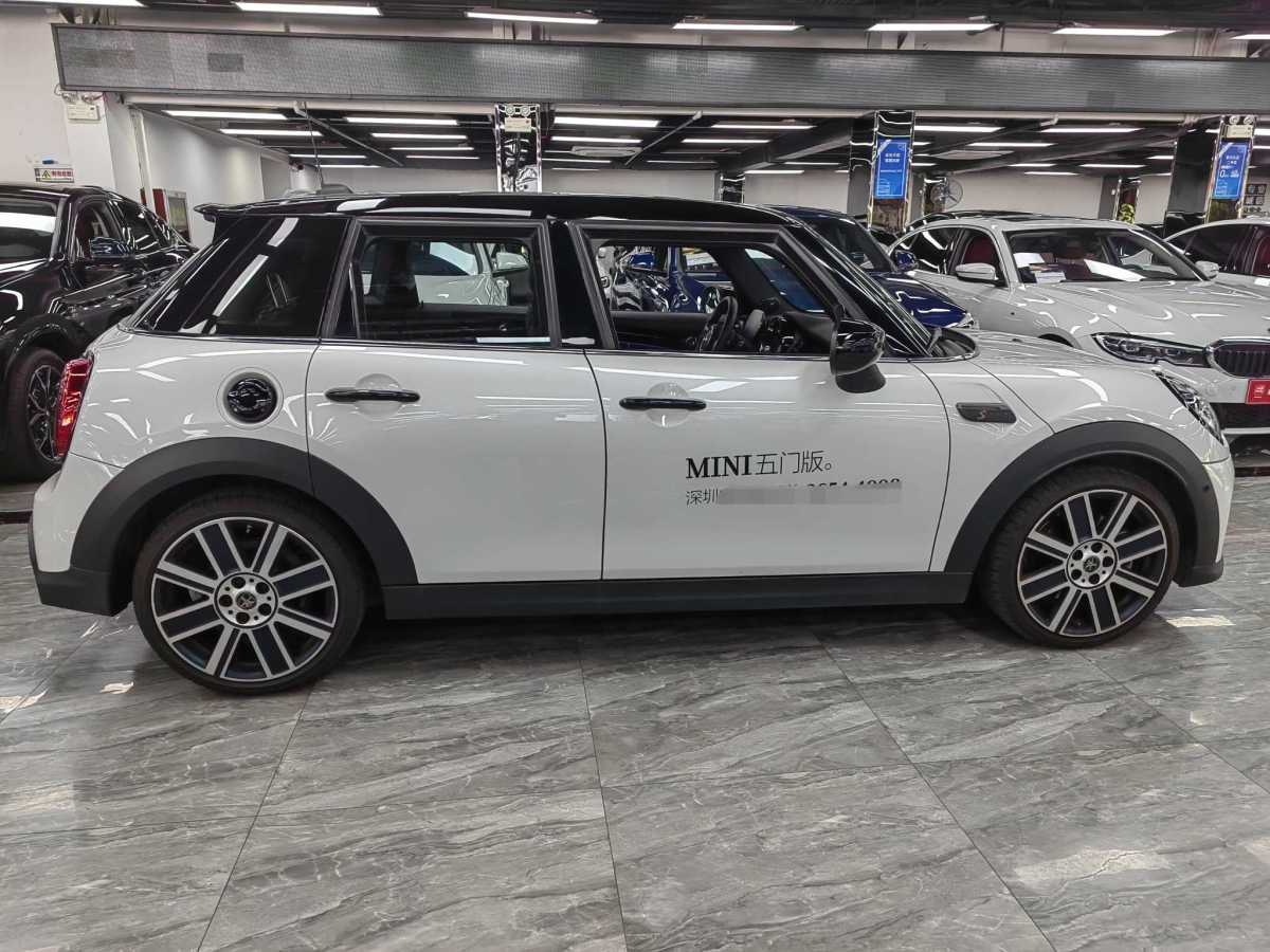 MINI MINI  2023款 2.0T COOPER S 藝術(shù)家 五門版圖片