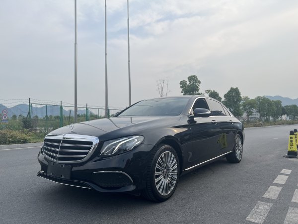 奔驰 奔驰E级  2020款 E 300 L 豪华型