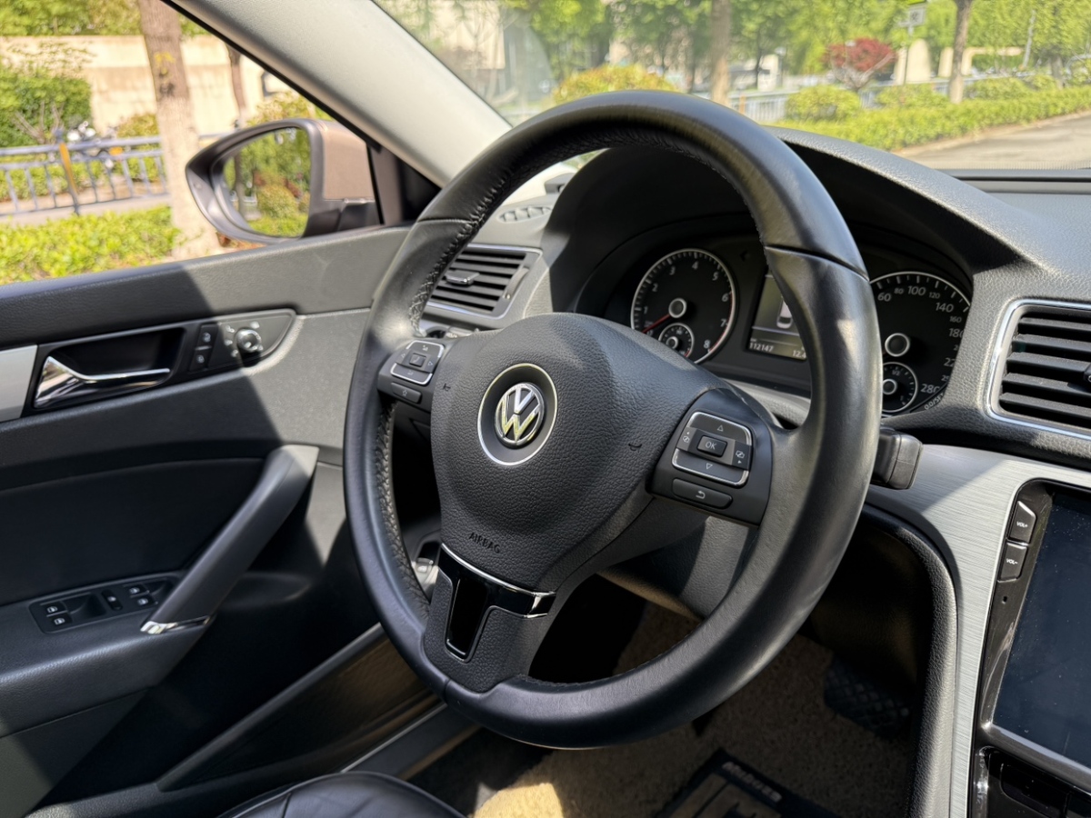大眾 帕薩特  2014款 1.8TSI DSG御尊版圖片