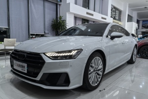 奥迪A7 奥迪 45 TFSI 臻选型