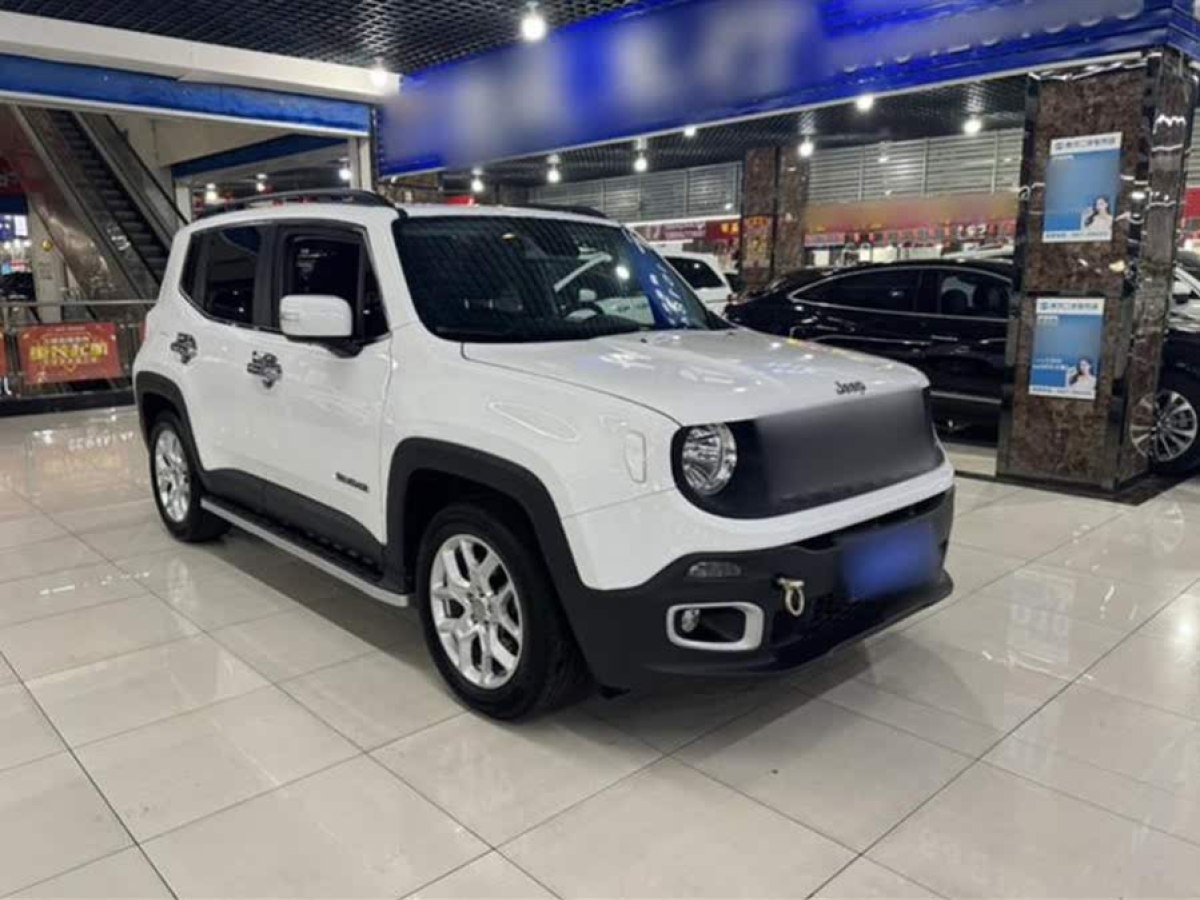 Jeep 自由俠  2018款 互聯(lián)大屏版 180T 自動勁能版圖片