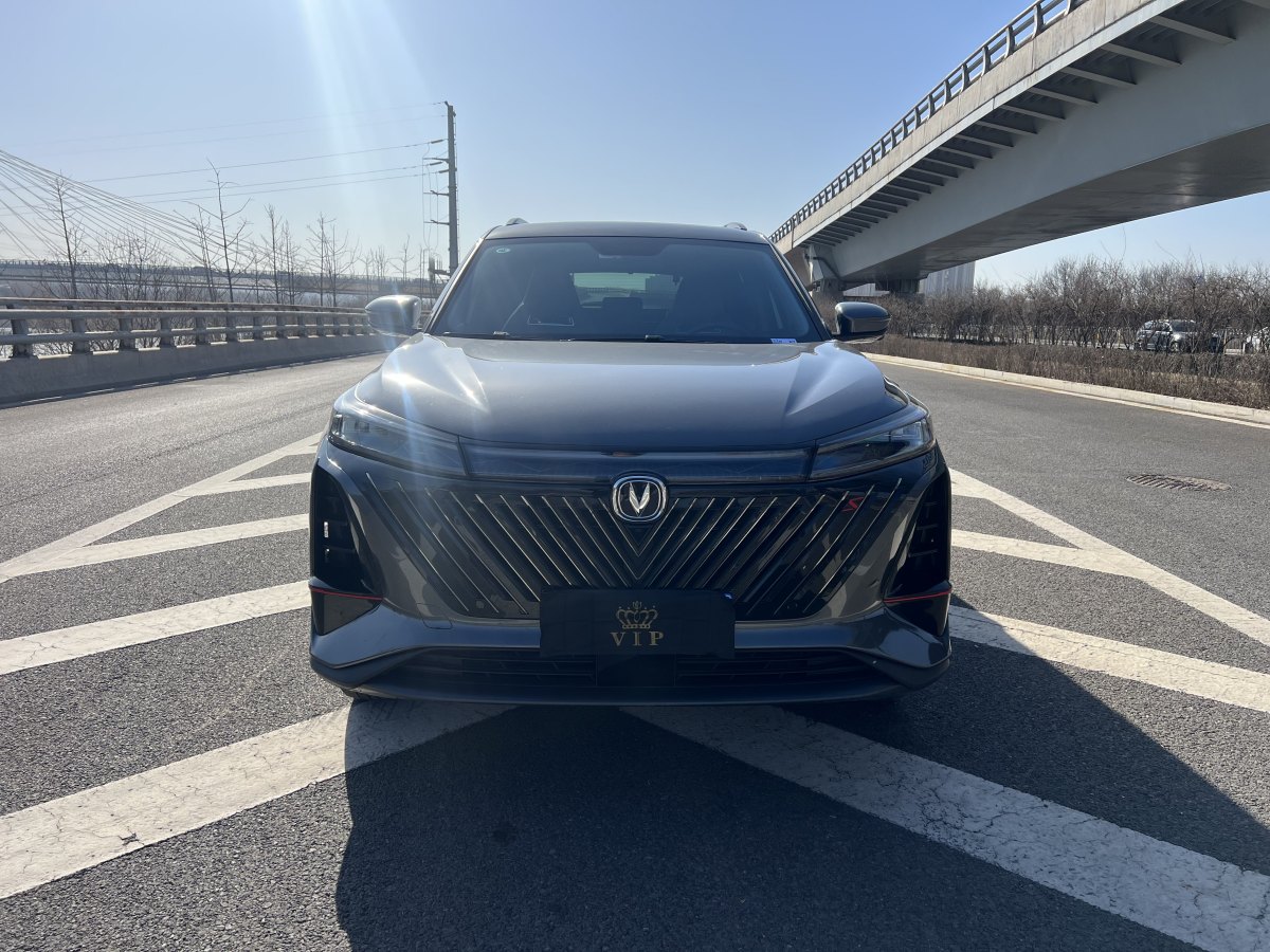 長(zhǎng)安 CS75 PLUS  2022款 第二代 2.0T 自動(dòng)尊貴型圖片