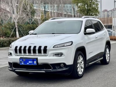 2018年3月 Jeep 自由光 2.0L 優(yōu)越版圖片