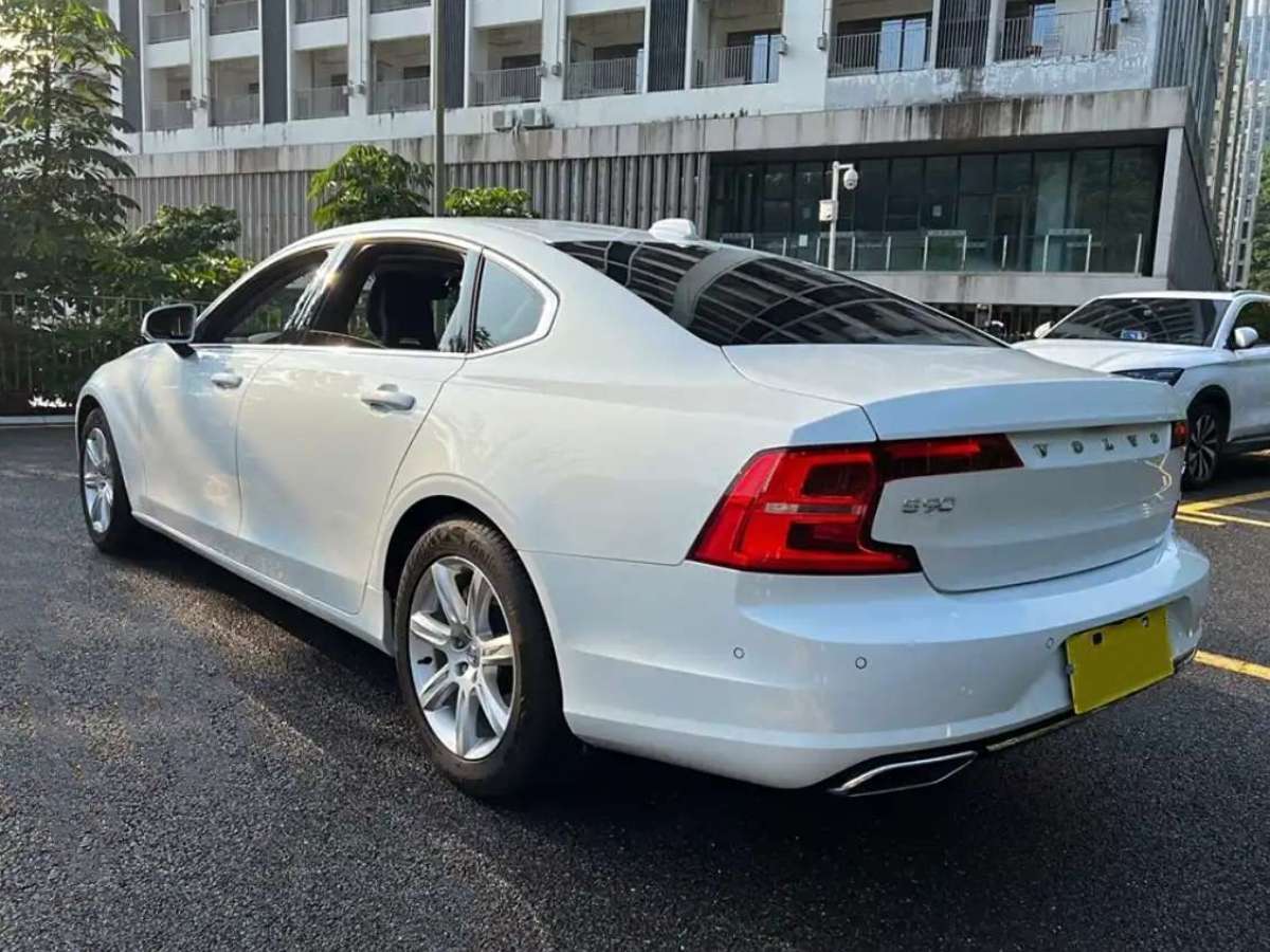 沃爾沃 S90  2018款 T4 智逸版圖片