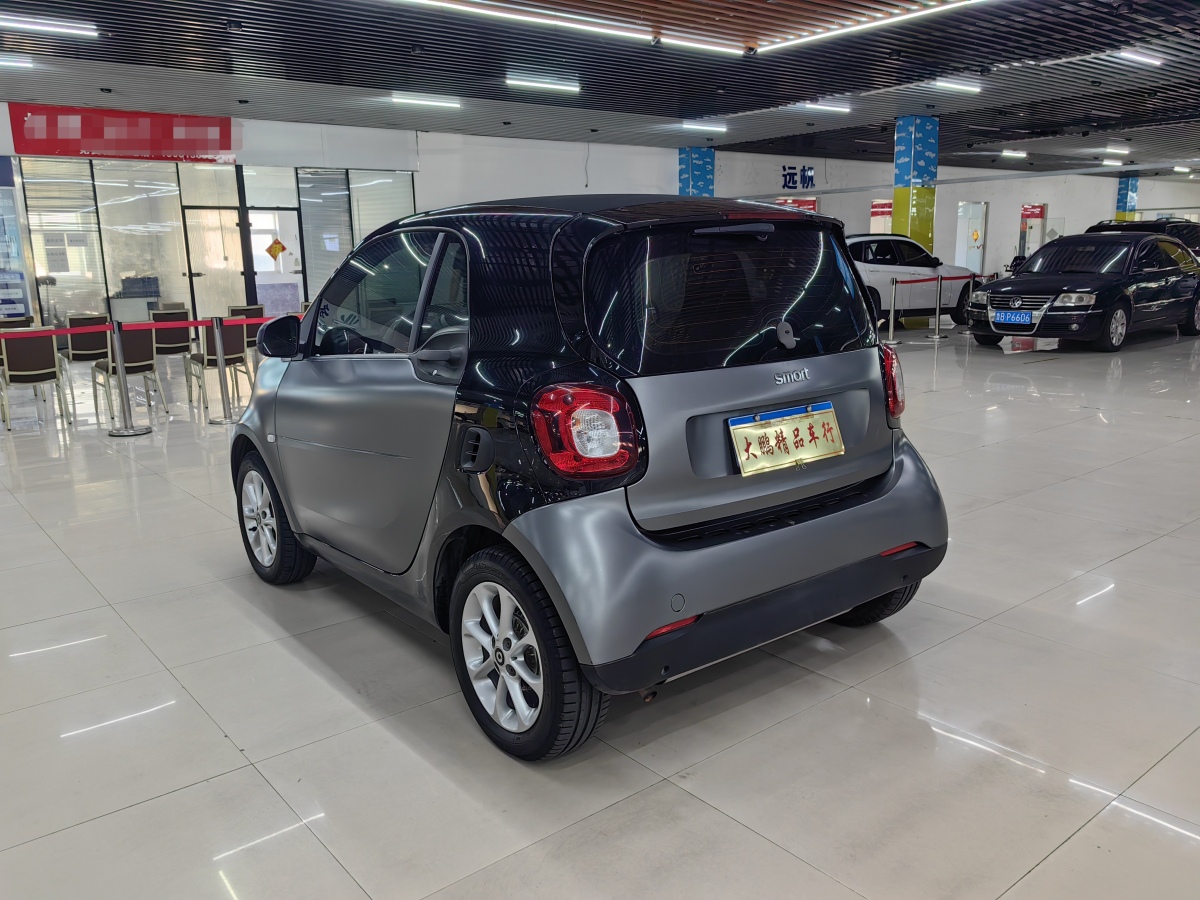 smart fortwo  2015款 1.0L 52千瓦硬顶激情版图片