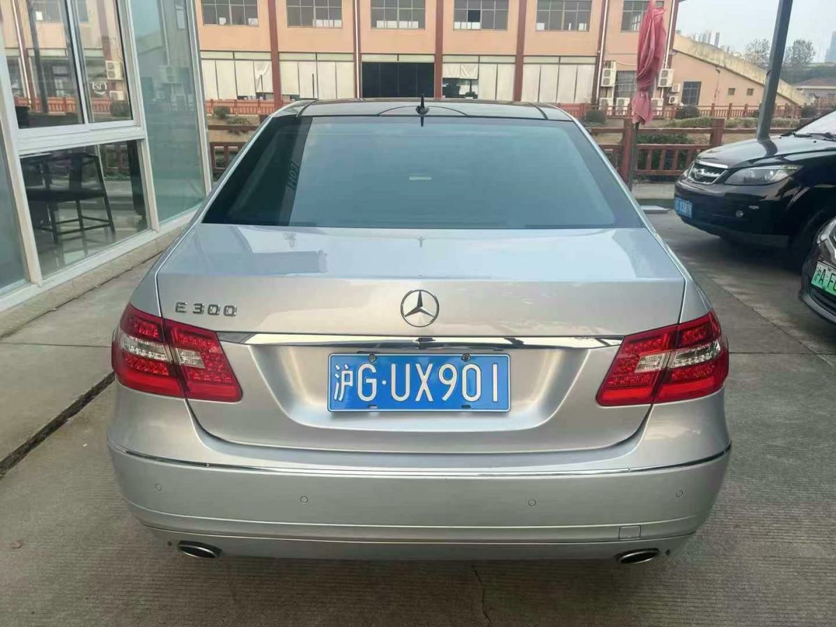 奔馳 奔馳E級  2010款 E 260 L CGI優(yōu)雅型圖片