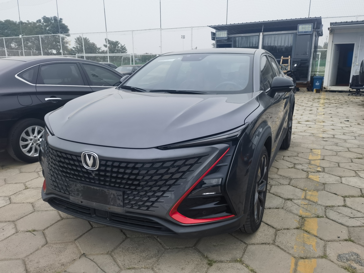 長(zhǎng)安 UNI-T  2020款 1.5T 尊貴型圖片