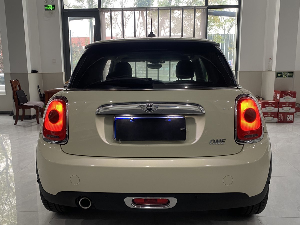 MINI MINI  2016款 1.2T ONE 先鋒派 五門版圖片