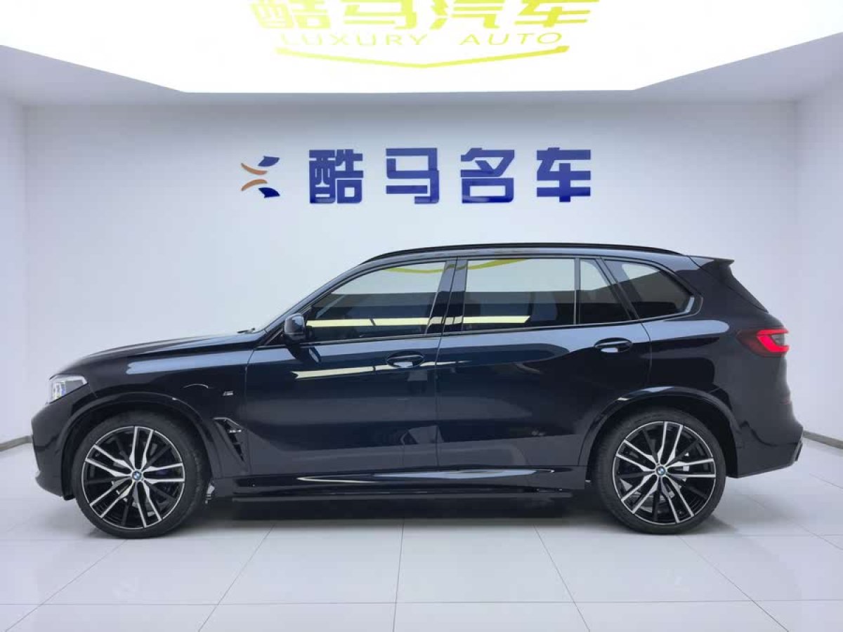 寶馬 寶馬X5  2022款 改款 xDrive 40Li M運(yùn)動(dòng)套裝圖片