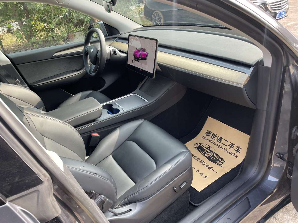 特斯拉 Model 3  2023款 后輪驅(qū)動版圖片