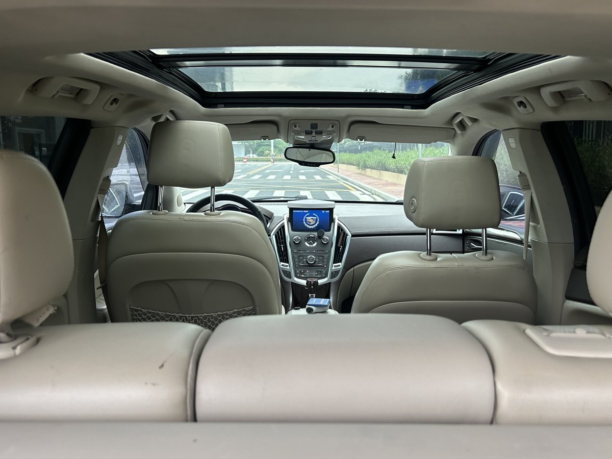 凱迪拉克 SRX  2012款 3.0L 領(lǐng)先型圖片