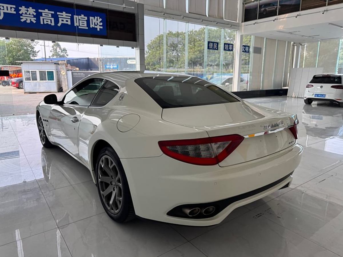 瑪莎拉蒂 GranTurismo  2007款 4.2L 標(biāo)準(zhǔn)版圖片