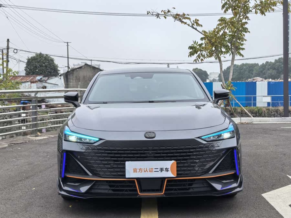 長安 長安UNI-V  2023款 1.5T 運動版圖片