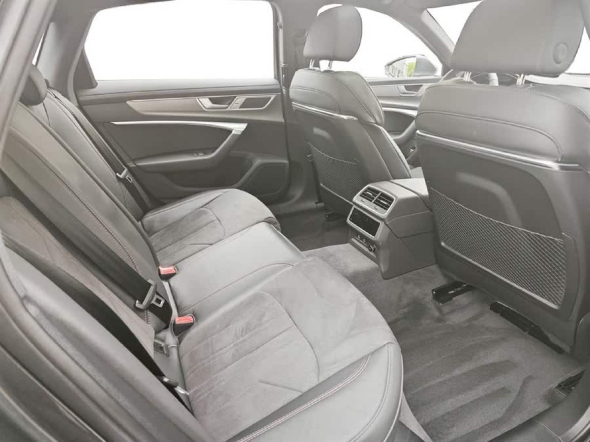 奧迪 奧迪A6L  2024款 45 TFSI 臻選動(dòng)感型圖片