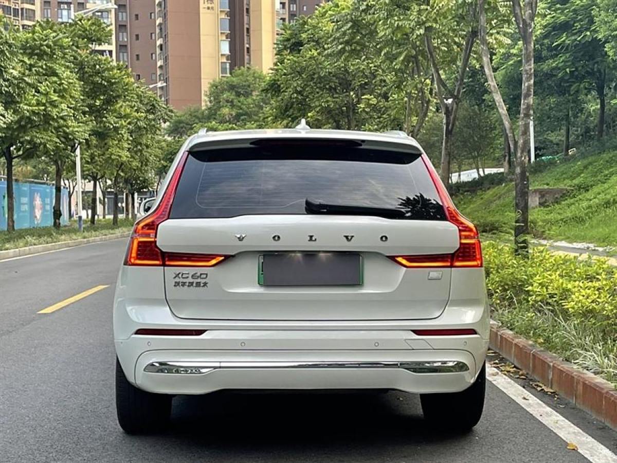 沃尔沃 XC60新能源  2022款 改款 T8 插电混动 四驱智远豪华版图片