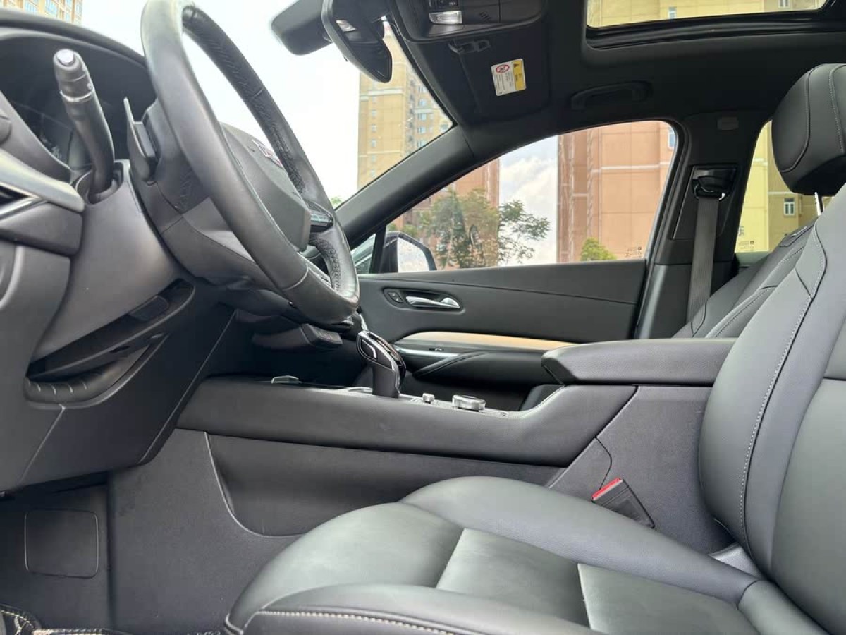凱迪拉克 XT4  2021款 28T 兩驅(qū)領(lǐng)先型圖片