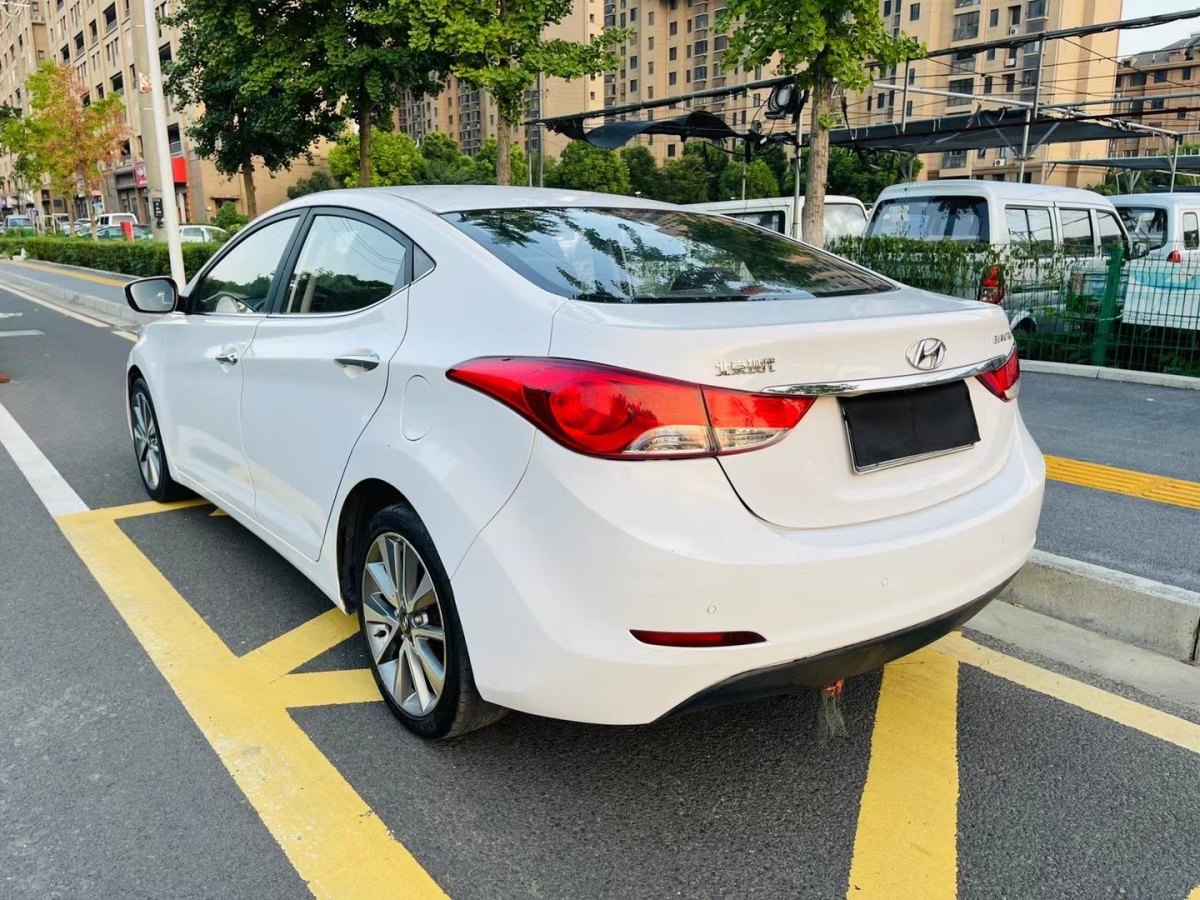 現(xiàn)代 朗動  2015款 1.6L 自動領(lǐng)先型圖片