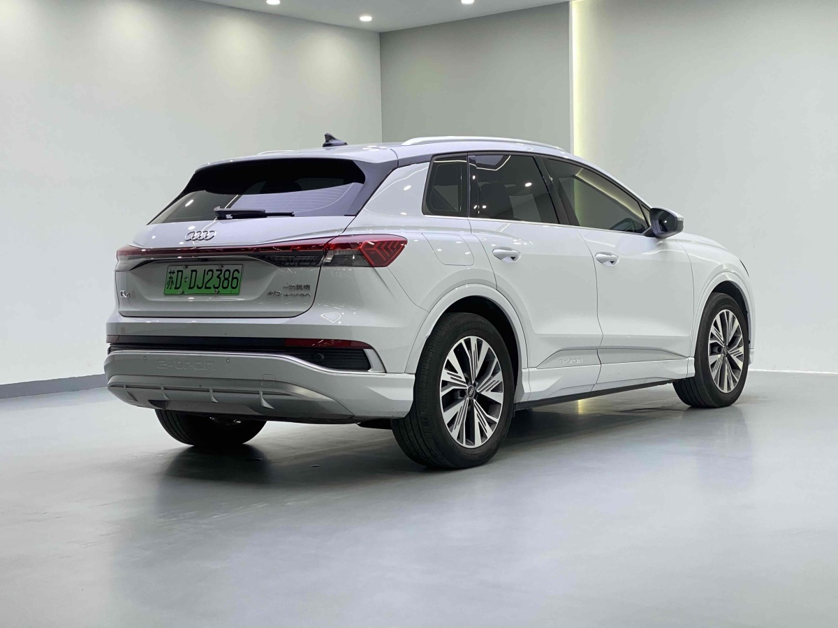 奧迪 奧迪Q4 e-tron  2022款 40 e-tron 創(chuàng)行版圖片