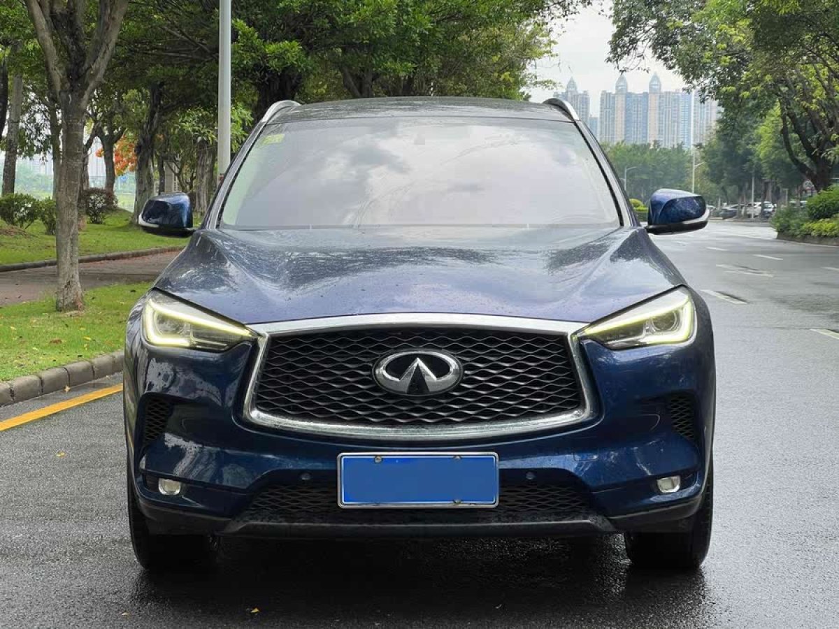 英菲尼迪 QX50  2018款 2.0T 兩驅(qū)時尚版圖片