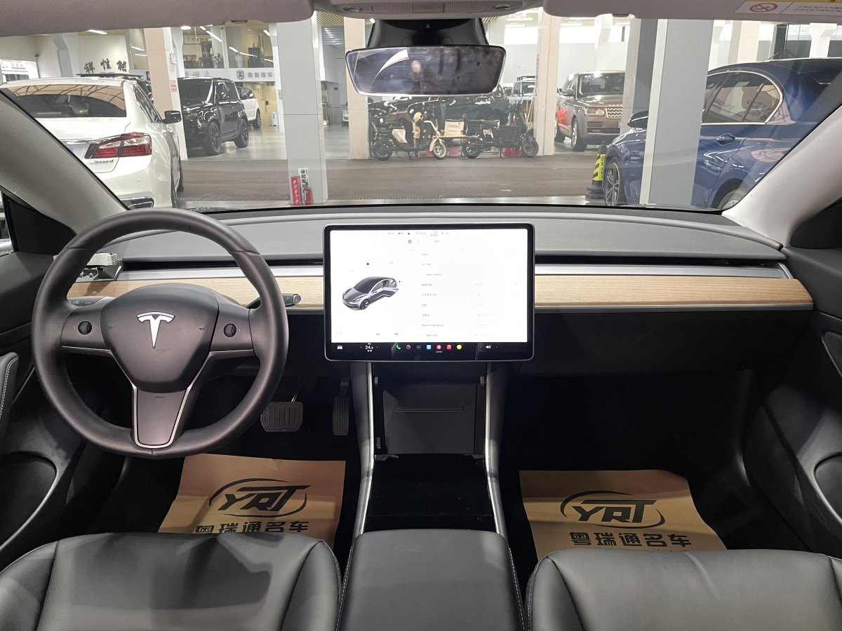 特斯拉 Model 3  2019款 標準續(xù)航后驅(qū)升級版圖片