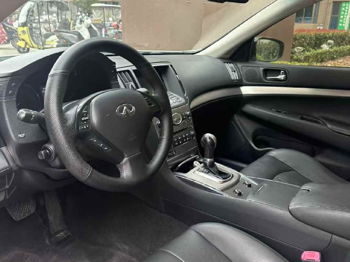 英菲尼迪 QX60  2014款 3.5L 兩驅(qū)卓越版圖片