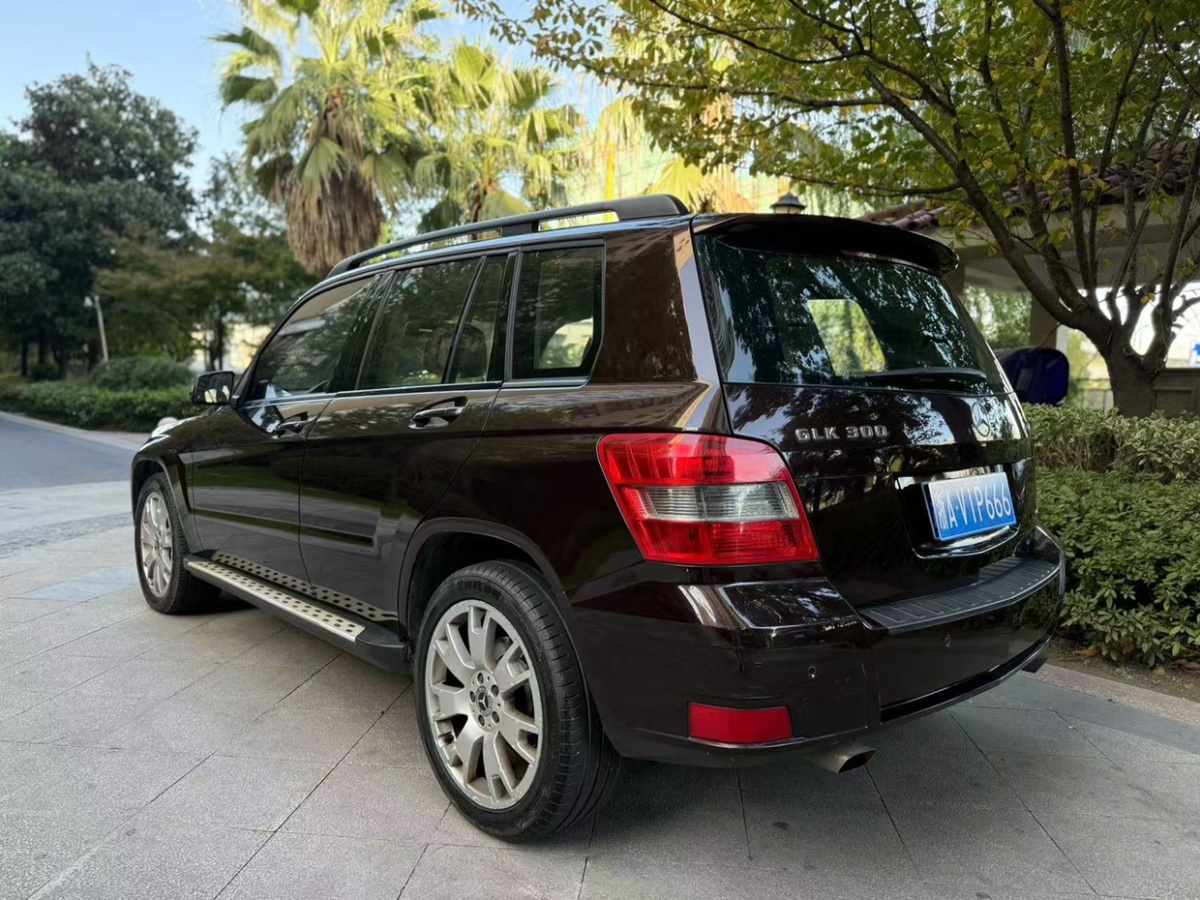 奔馳 奔馳GLK級(jí)  2011款 GLK 300 4MATIC 動(dòng)感型圖片