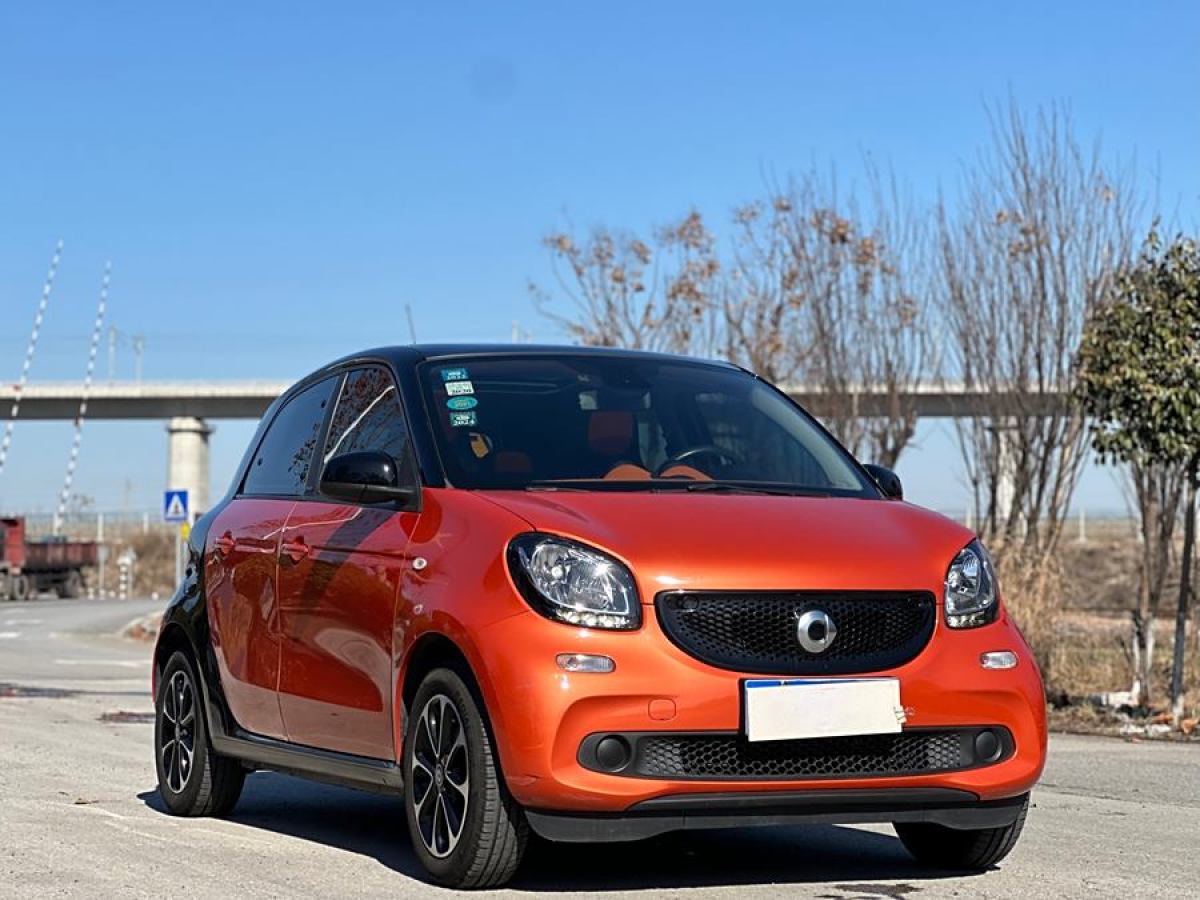 smart forfour  2016款 1.0L 52千瓦激情版圖片