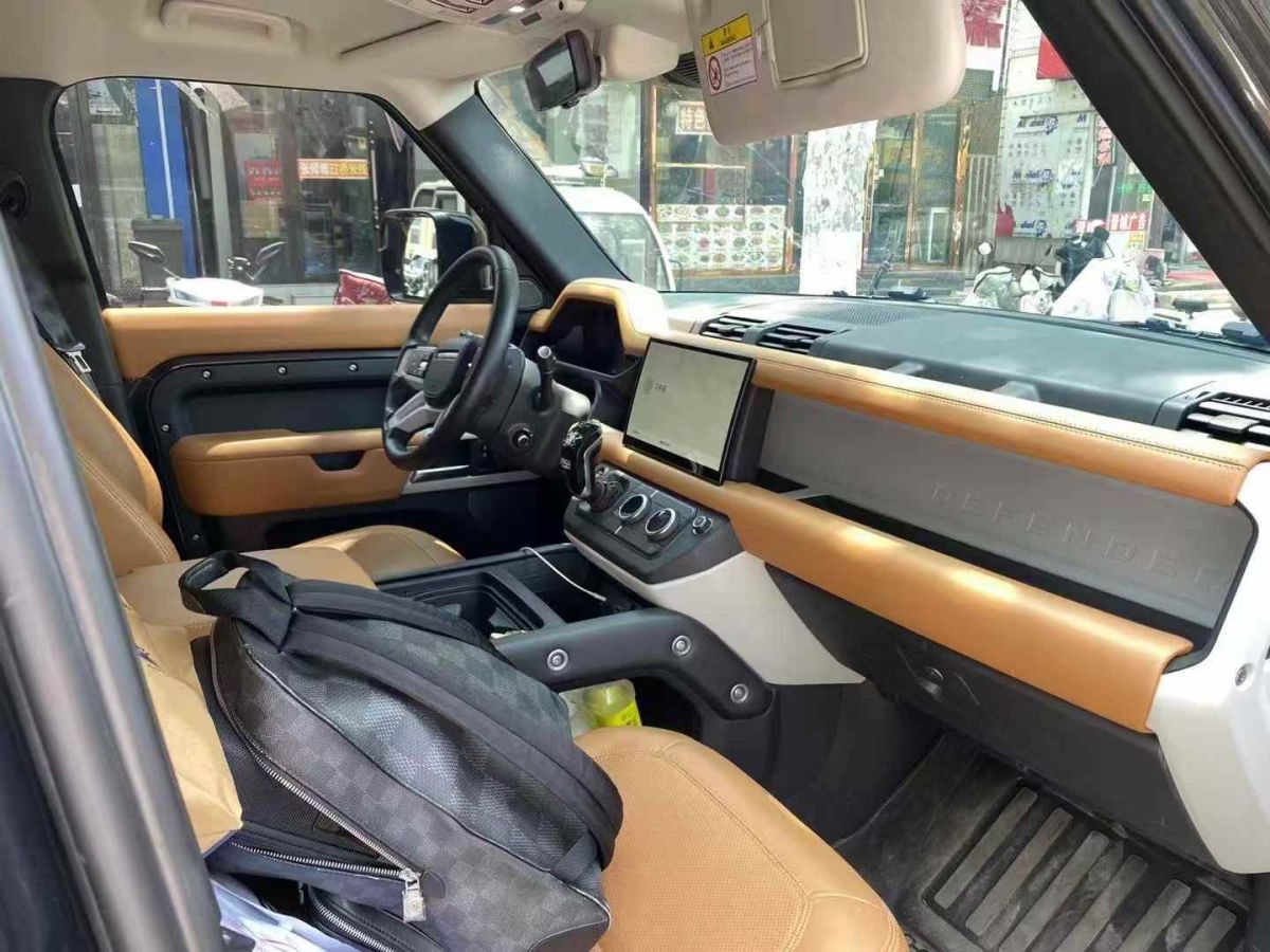 路虎 衛(wèi)士  2024款 110 3.0T P400 X圖片
