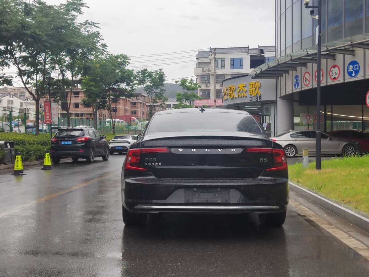 沃爾沃 S90  2022款 B5 智遠(yuǎn)豪華版圖片