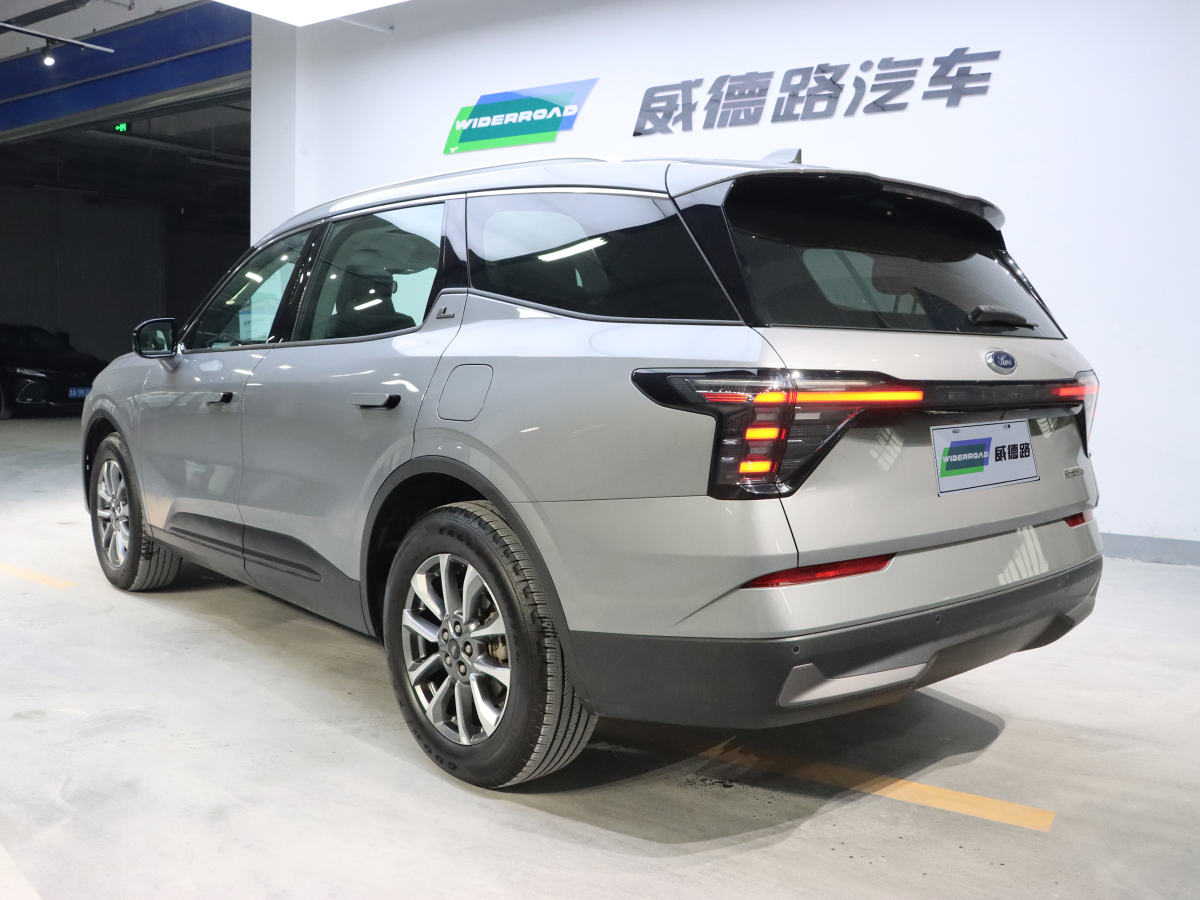 福特 銳界  2023款 銳界L 2.0T EcoBoost 兩驅(qū)七座豪華型圖片