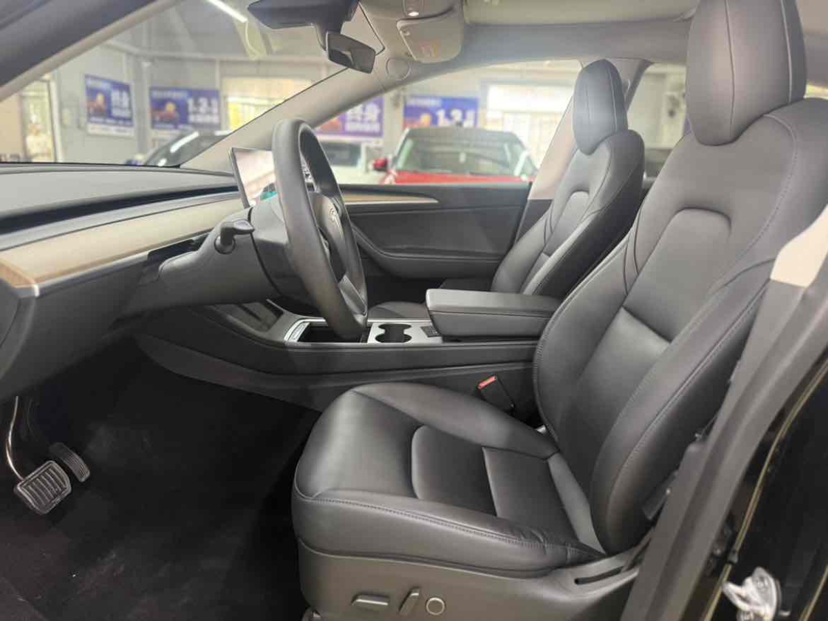 特斯拉 Model 3  2020款 改款 長(zhǎng)續(xù)航后輪驅(qū)動(dòng)版圖片