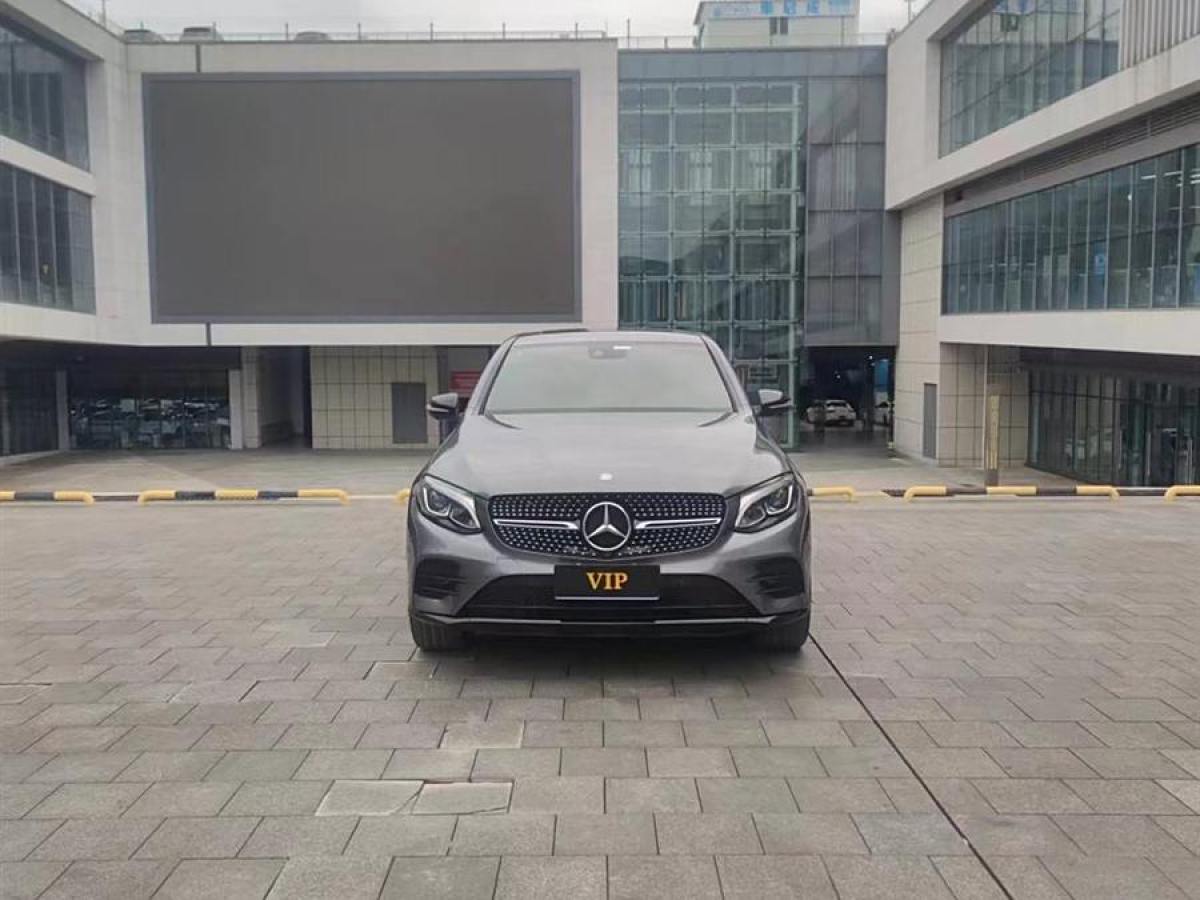 奔馳 奔馳GLC  2022款 改款 GLC 260 4MATIC 轎跑SUV圖片