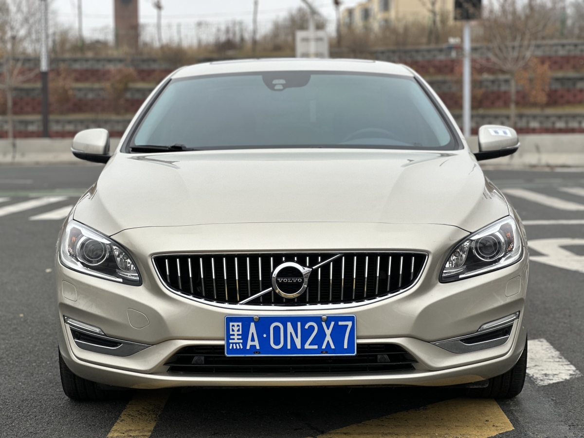 沃爾沃 S60  2014款 2.0T T5 個性運動版(改款)圖片