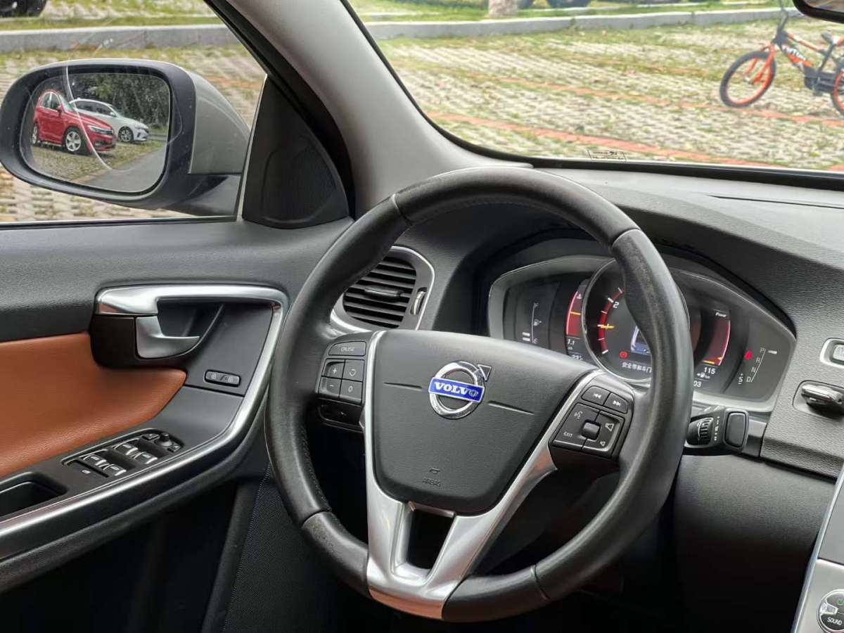 沃爾沃 S60  2016款 L 2.0T T4 智遠(yuǎn)版圖片