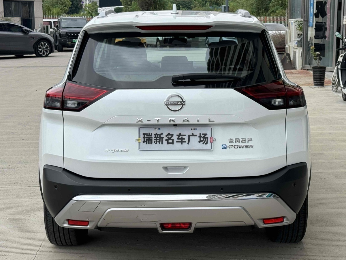 日產(chǎn) 奇駿  2023款 e-POWER 超混雙電機(jī)四驅(qū)至尊版圖片