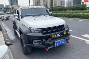 BJ40 北京 2.0D 自动四驱刀锋英雄版侠客型