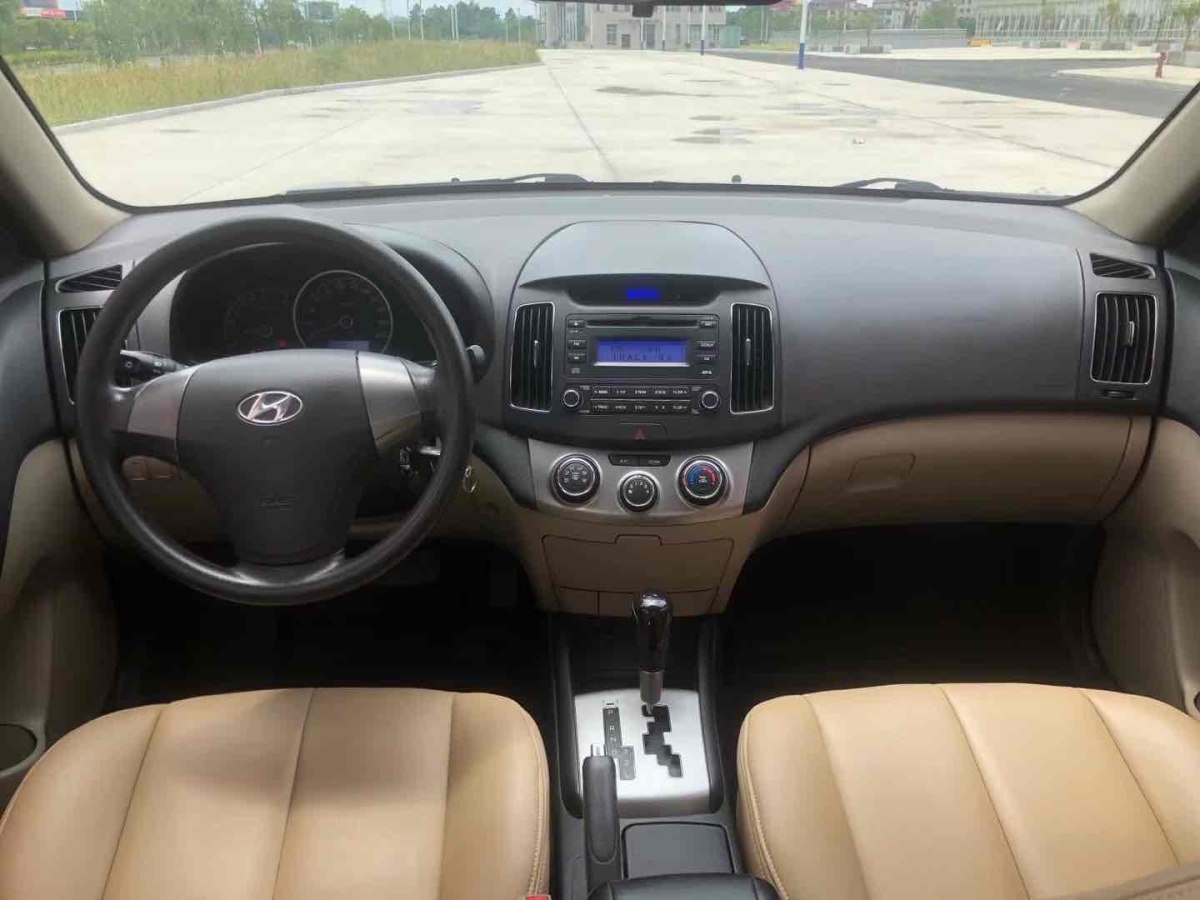 現代 悅動 2011款 1.6l 自動豪華型圖片