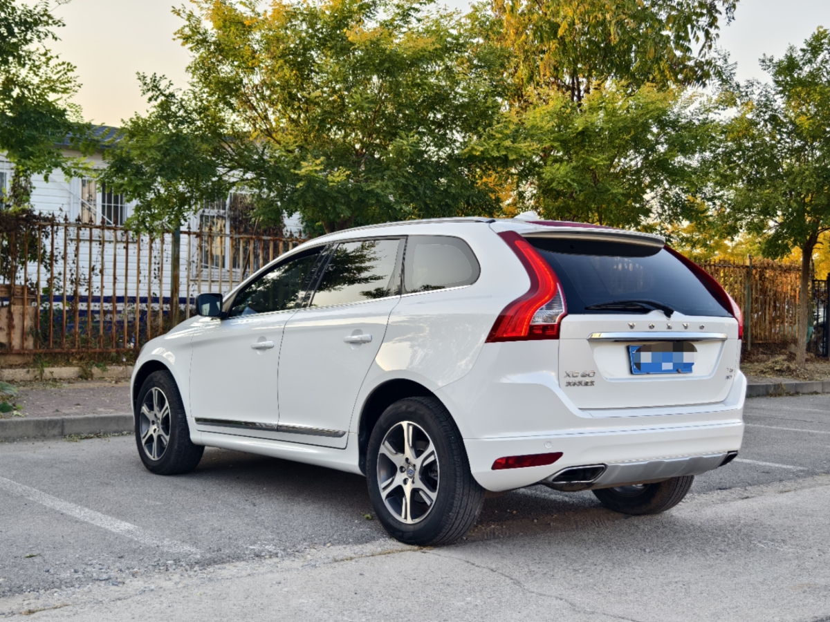 沃爾沃 XC60  2015款 T5 AWD 智遠(yuǎn)版圖片