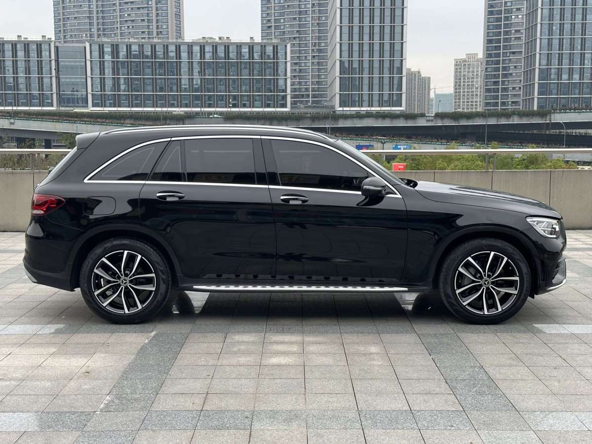 2021年6月奔馳 奔馳GLC  2021款 GLC 260 L 4MATIC 豪華型