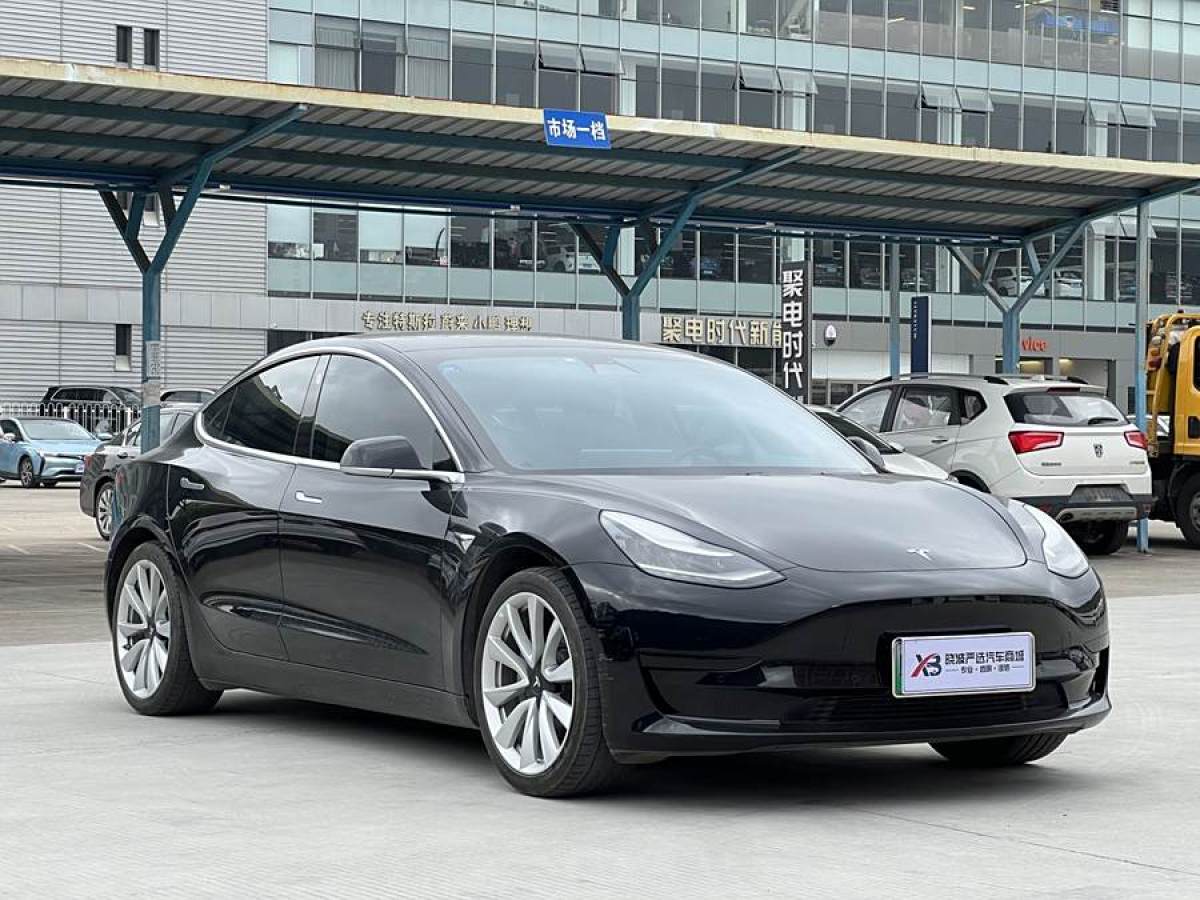 2020年10月特斯拉 Model 3  2020款 改款 標(biāo)準(zhǔn)續(xù)航后驅(qū)升級版