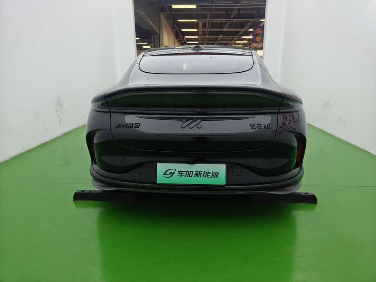 智己 智己L6  2024款 Max 標(biāo)準(zhǔn)版圖片
