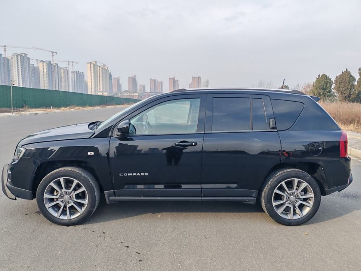 Jeep 指南者  2014款 2.0L 兩驅(qū)豪華版圖片