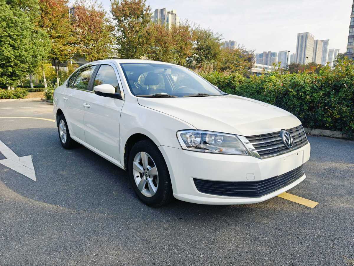 大眾 朗逸  2013款 改款經(jīng)典 1.6L 自動風尚版圖片