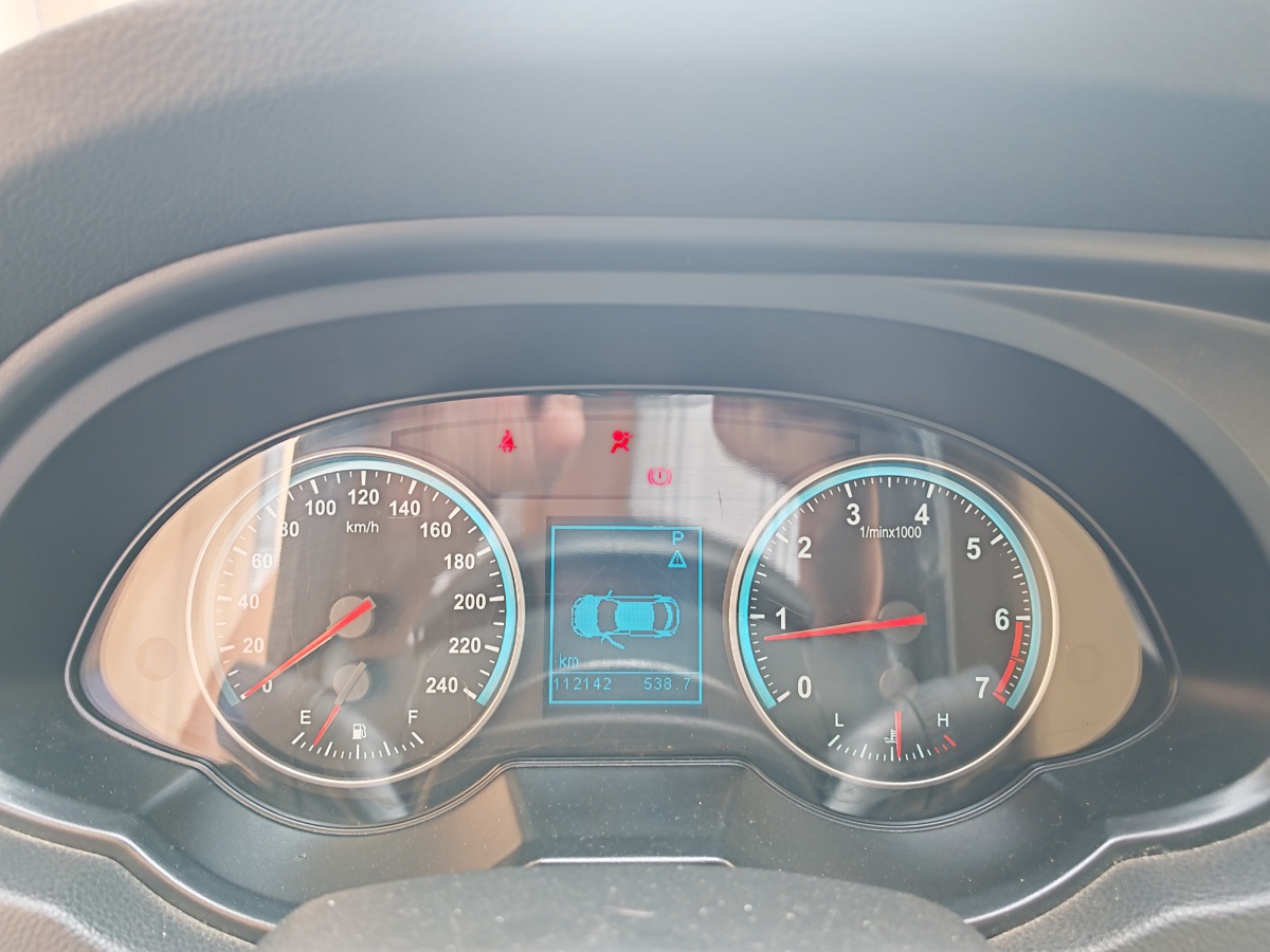 2013年5月中華 V5  2012款 1.6L 自動舒適型