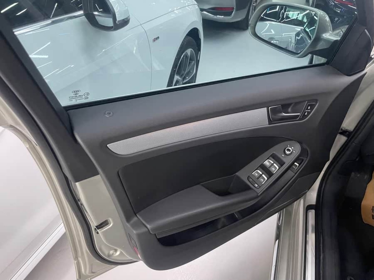 奧迪 奧迪A4L  2016款 35 TFSI 典藏版 自動標準型圖片