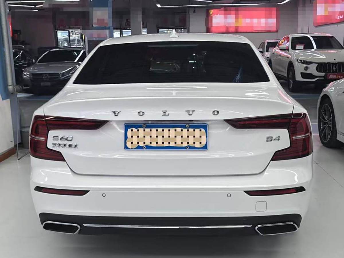 沃爾沃 S60L  2022款 B4 智遠(yuǎn)豪華版圖片